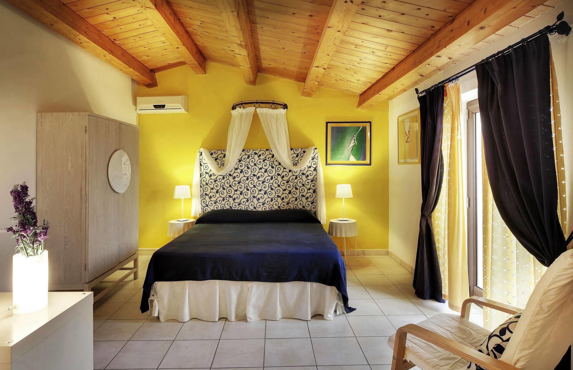 Villa U Marchisi B&B 시클리 외부 사진