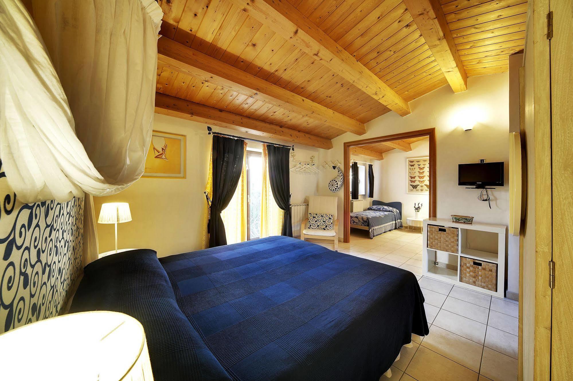 Villa U Marchisi B&B 시클리 외부 사진